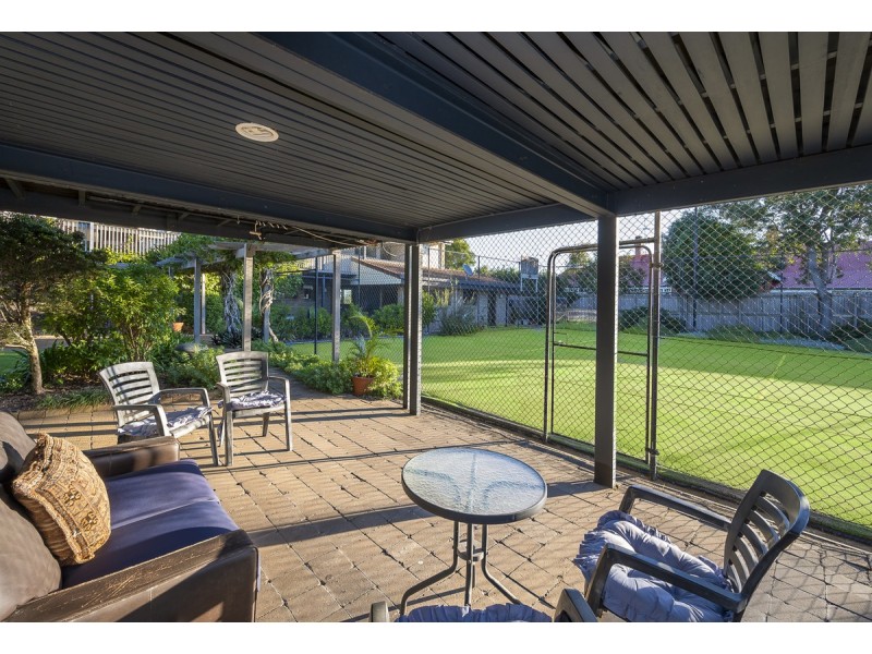 17 Glencairn Avenue, Indooroopilly QLD 4068