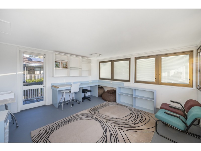 17 Glencairn Avenue, Indooroopilly QLD 4068