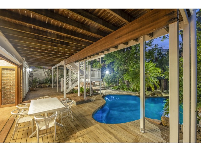 67 Lockerbie Street, Kangaroo Point QLD 4169