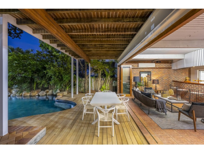 67 Lockerbie Street, Kangaroo Point QLD 4169
