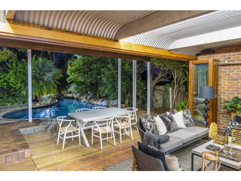 67 Lockerbie Street, Kangaroo Point QLD 4169