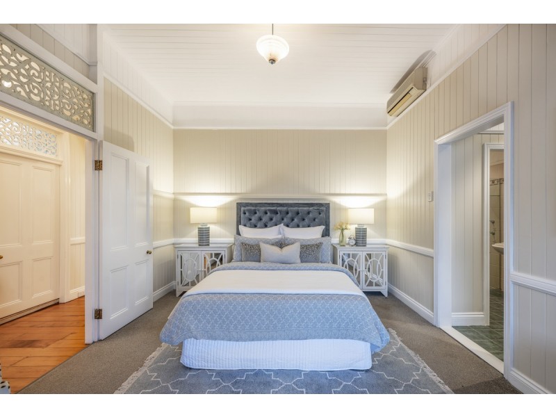 67 Lockerbie Street, Kangaroo Point QLD 4169