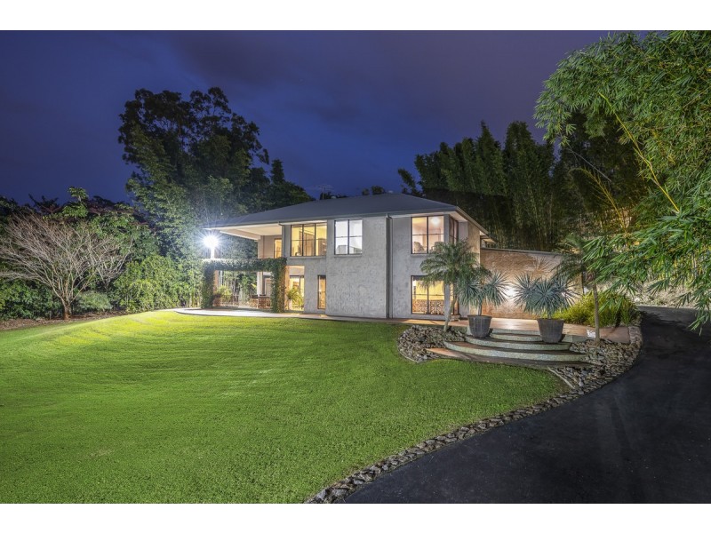 5 Robertson Place, Fig Tree Pocket QLD 4069