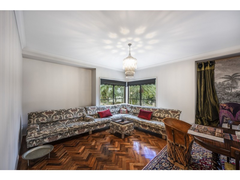 5 Robertson Place, Fig Tree Pocket QLD 4069