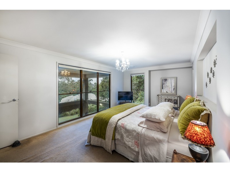 5 Robertson Place, Fig Tree Pocket QLD 4069