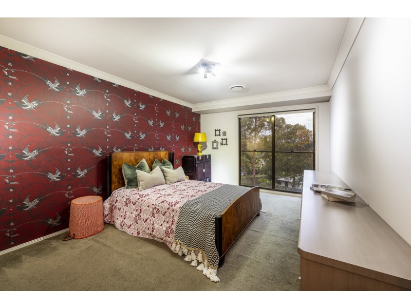 5 Robertson Place, Fig Tree Pocket QLD 4069