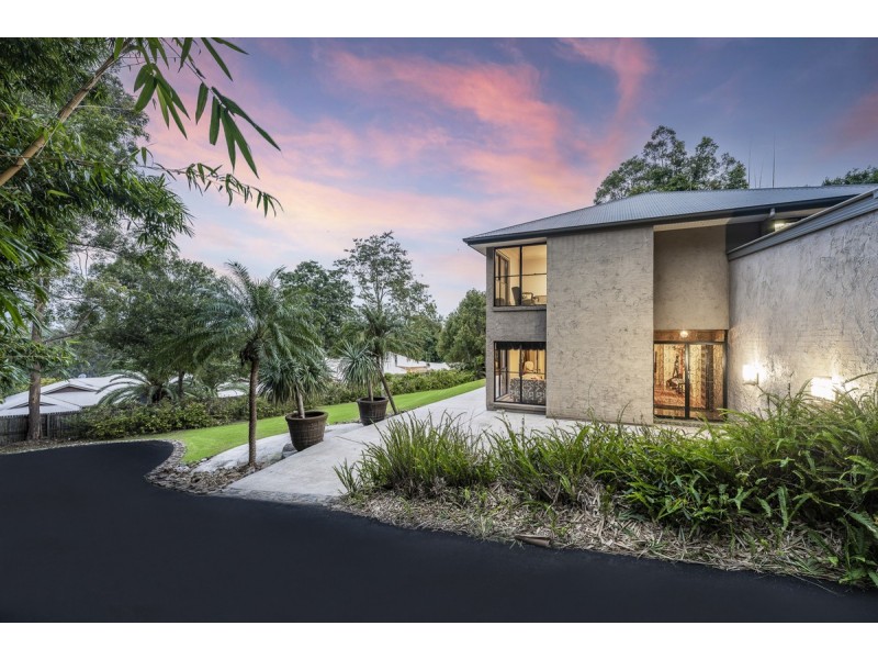 5 Robertson Place, Fig Tree Pocket QLD 4069