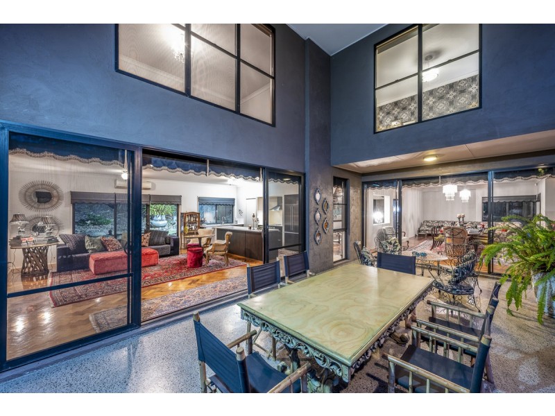 5 Robertson Place, Fig Tree Pocket QLD 4069