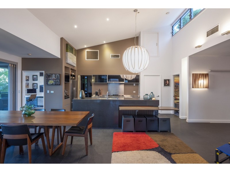 37 Saint James Street, Highgate Hill QLD 4101