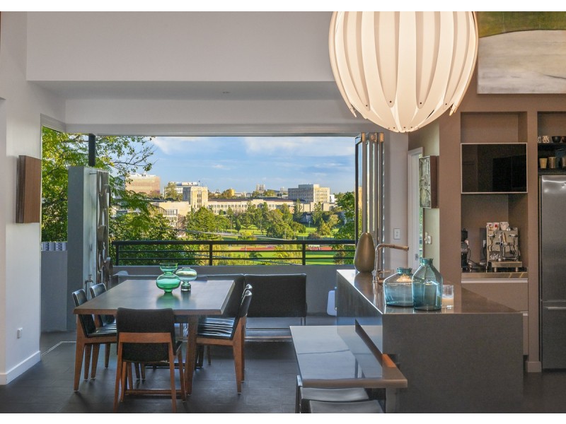 37 Saint James Street, Highgate Hill QLD 4101