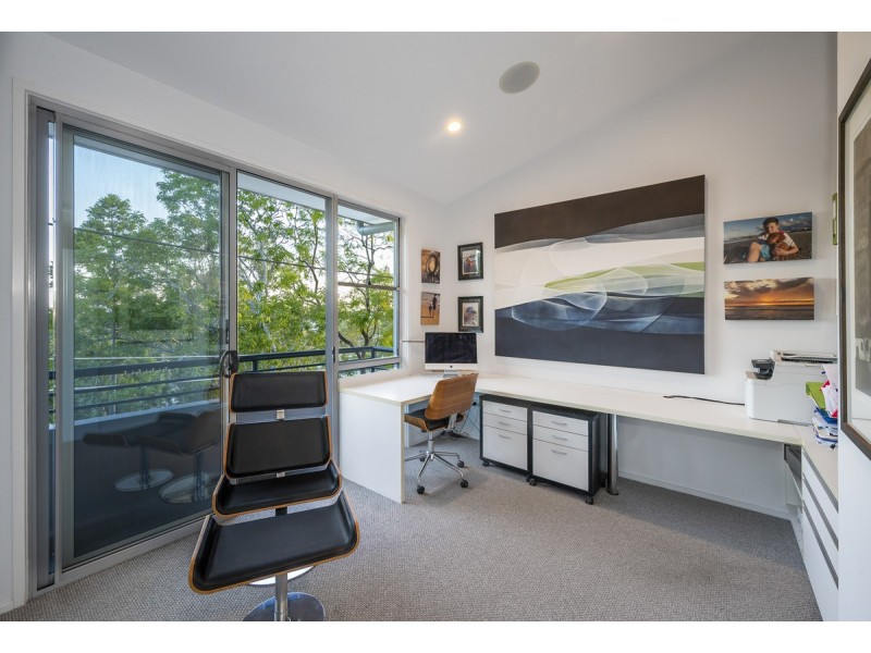 37 Saint James Street, Highgate Hill QLD 4101