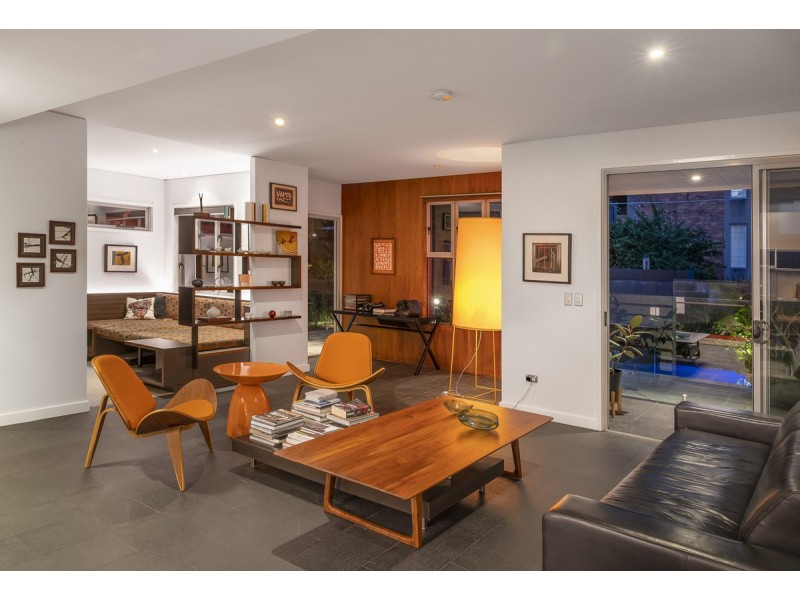 37 Saint James Street, Highgate Hill QLD 4101