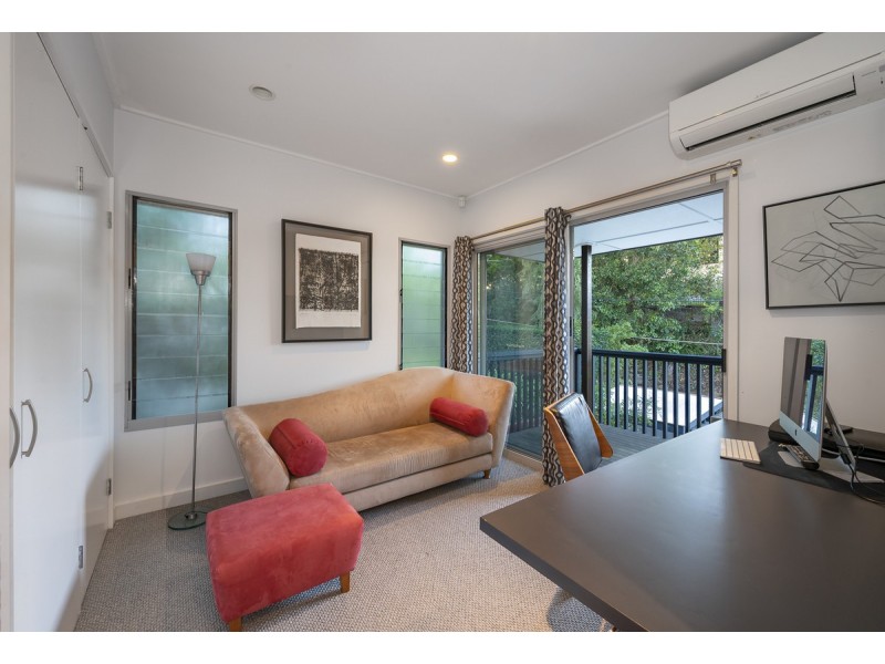 37 Saint James Street, Highgate Hill QLD 4101