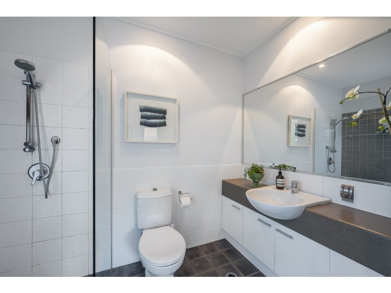 37 Saint James Street, Highgate Hill QLD 4101