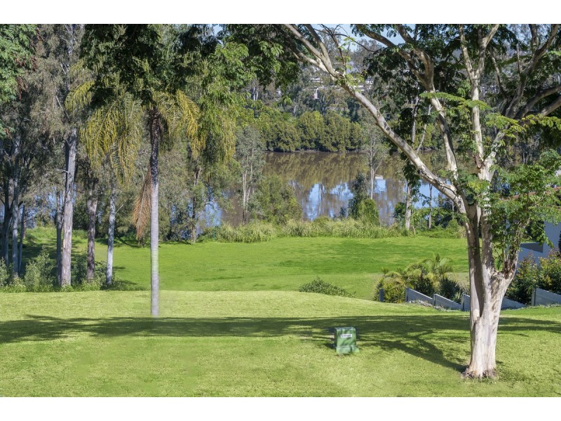 53 Robertson Place, Fig Tree Pocket QLD 4069