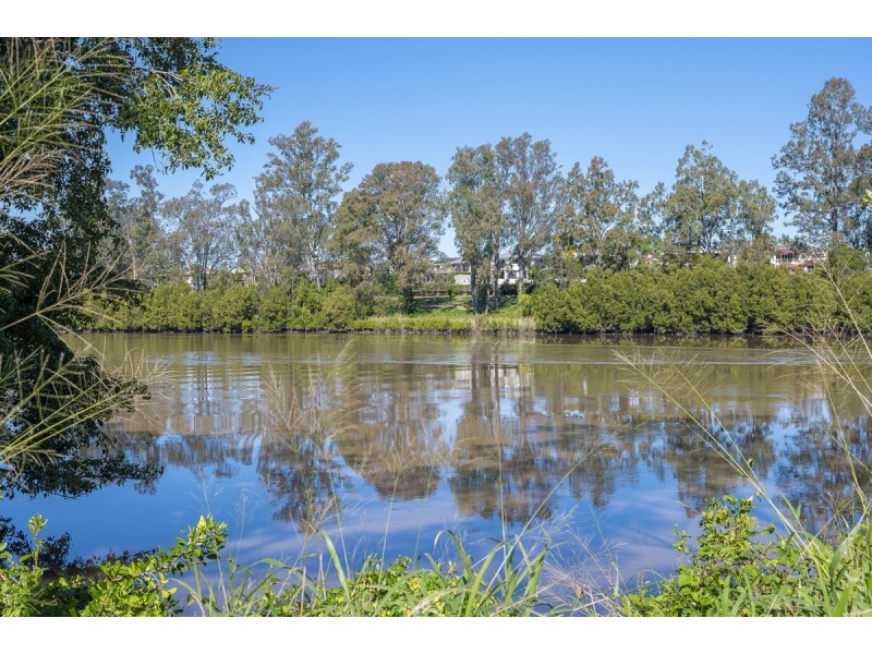 53 Robertson Place, Fig Tree Pocket QLD 4069