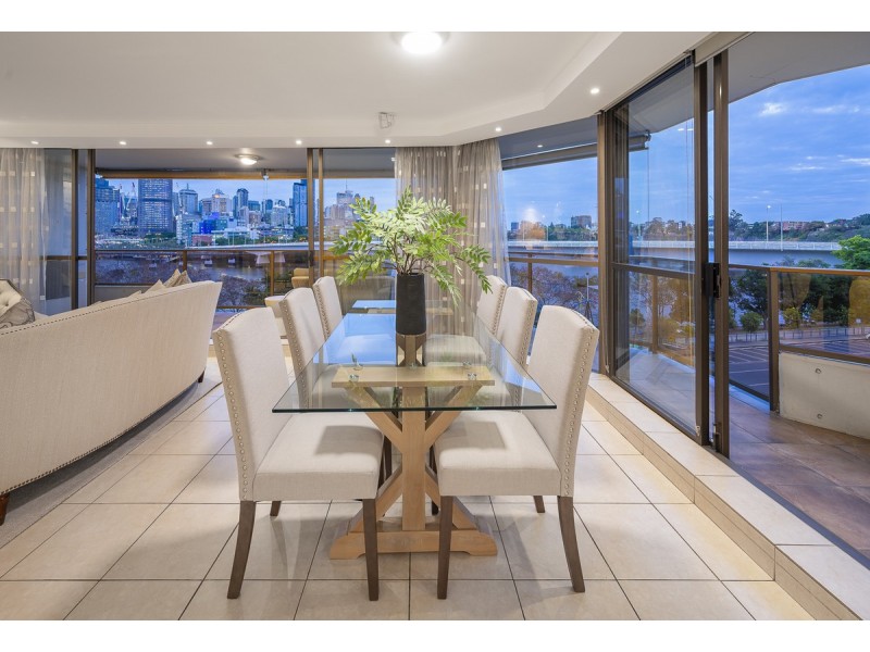 11/10 Lower River Terrace, South Brisbane QLD 4101