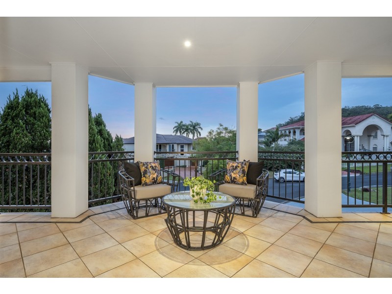 34 Fairway Place, Carindale QLD 4152