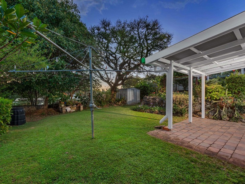 37 Wongabel Street, Kenmore QLD 4069