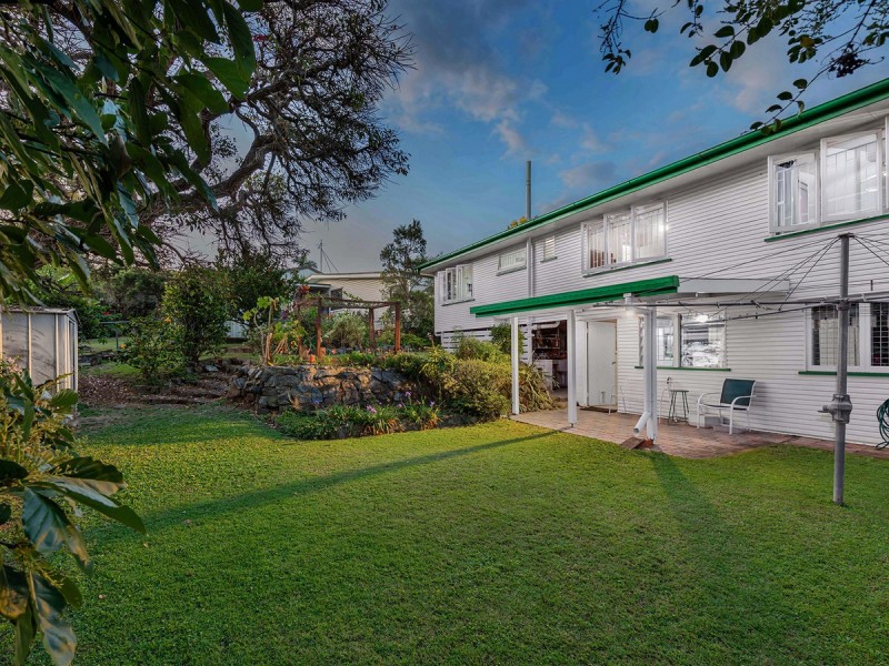 37 Wongabel Street, Kenmore QLD 4069
