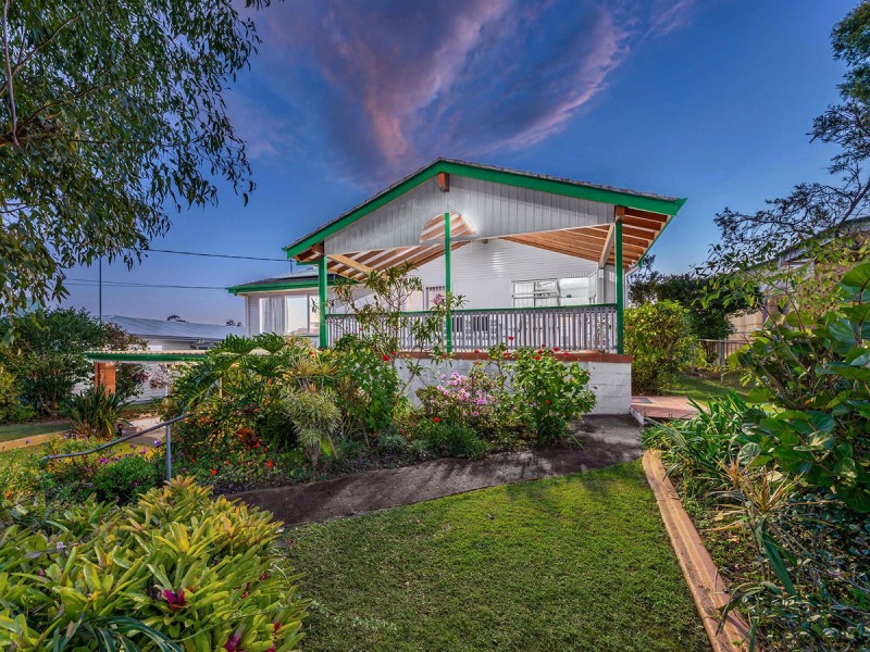 37 Wongabel Street, Kenmore QLD 4069