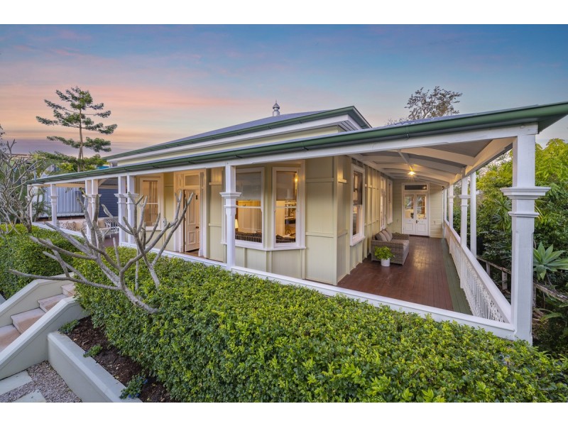 20 Darvall Street, Taringa QLD 4068