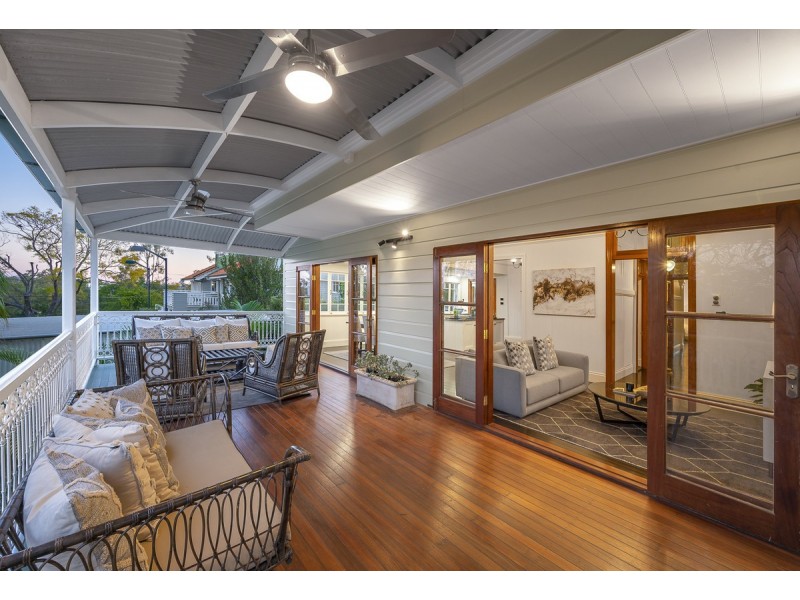 20 Darvall Street, Taringa QLD 4068