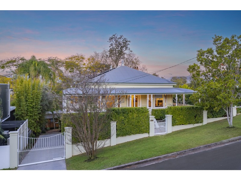 20 Darvall Street, Taringa QLD 4068