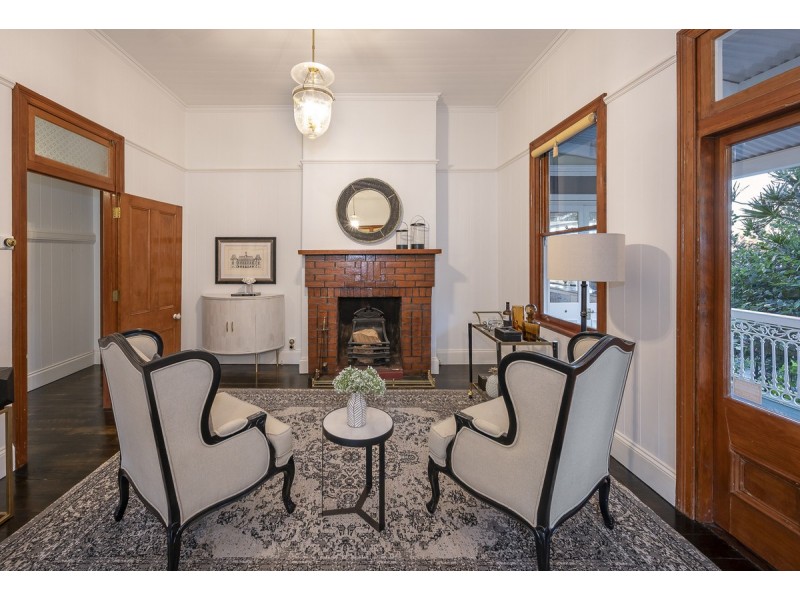 20 Darvall Street, Taringa QLD 4068