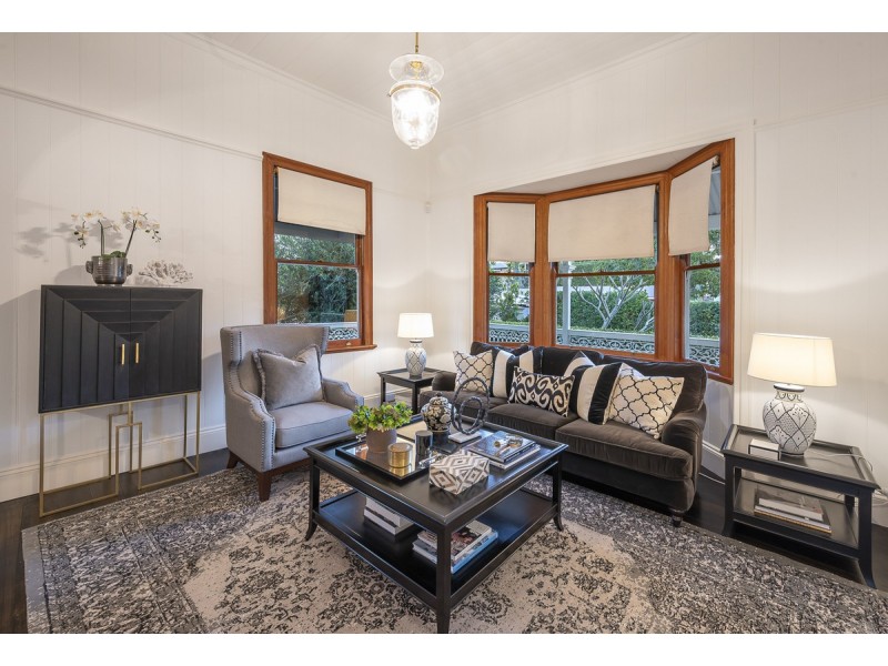 20 Darvall Street, Taringa QLD 4068