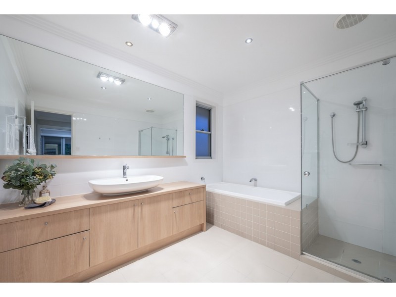 393 Indooroopilly Road, Indooroopilly QLD 4068