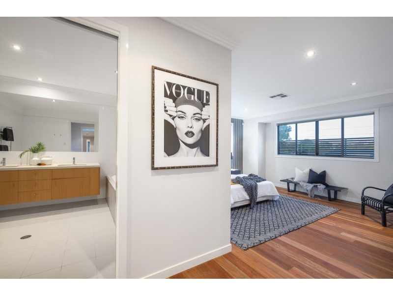 393 Indooroopilly Road, Indooroopilly QLD 4068