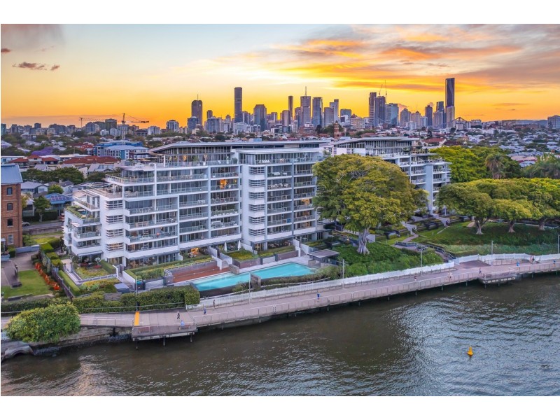 1141/22 Refinery Parade, New Farm QLD 4005