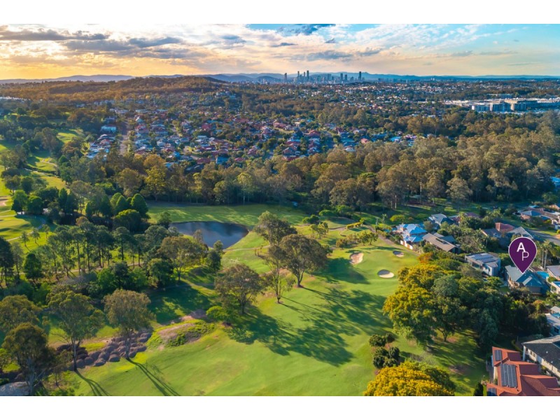 4 Haslam Court, Carindale QLD 4152