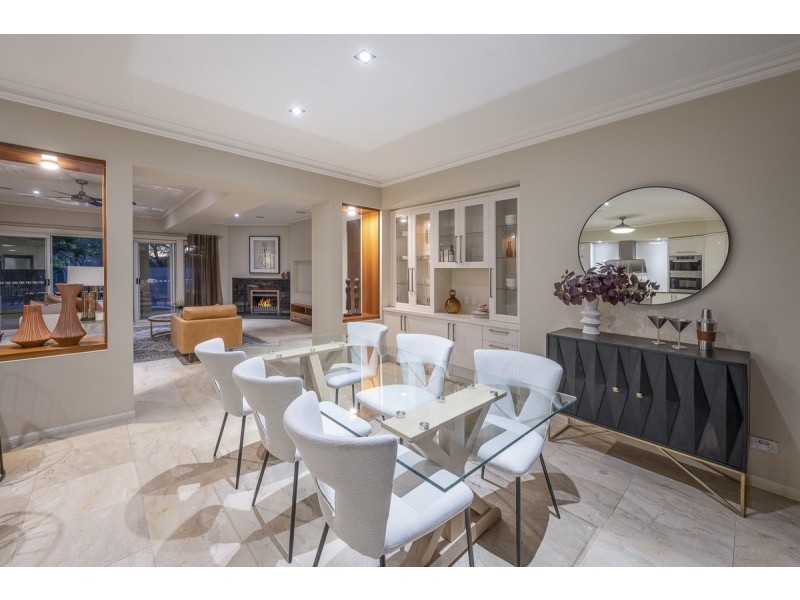 4 Haslam Court, Carindale QLD 4152