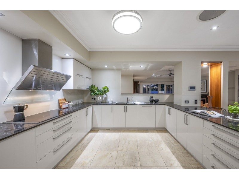 4 Haslam Court, Carindale QLD 4152