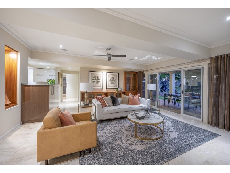 4 Haslam Court, Carindale QLD 4152