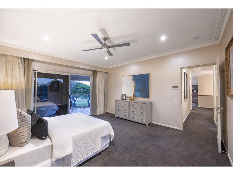 4 Haslam Court, Carindale QLD 4152