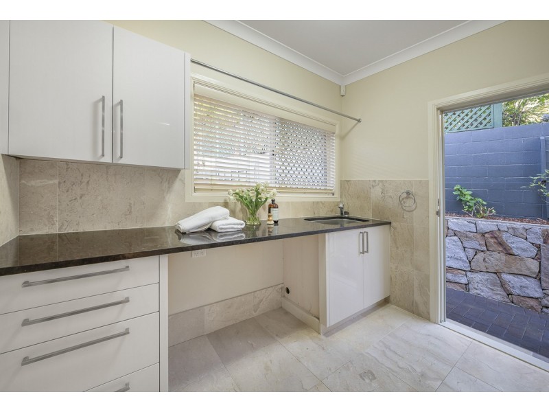 4 Haslam Court, Carindale QLD 4152