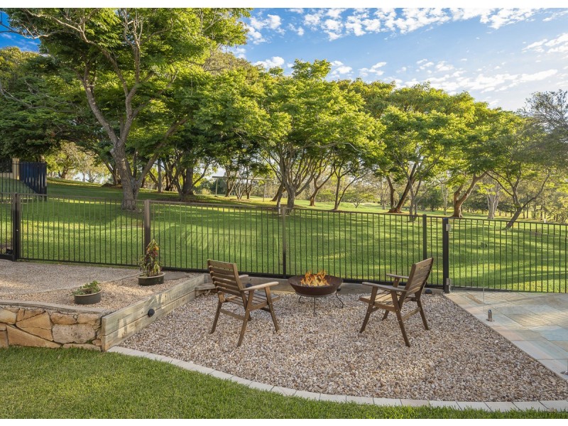 4 Haslam Court, Carindale QLD 4152