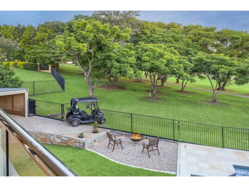 4 Haslam Court, Carindale QLD 4152