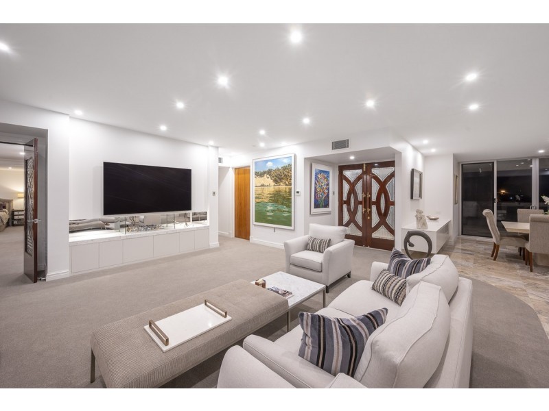 8/288 Swann Road, St Lucia QLD 4067