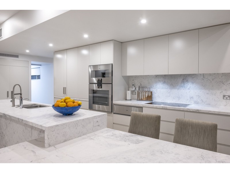 8/288 Swann Road, St Lucia QLD 4067