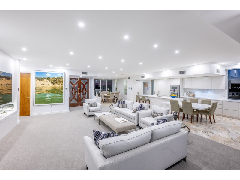 8/288 Swann Road, St Lucia QLD 4067