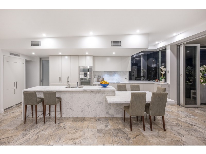 8/288 Swann Road, St Lucia QLD 4067