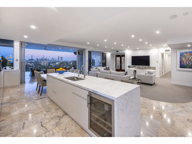 8/288 Swann Road, St Lucia QLD 4067