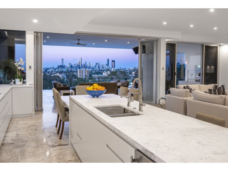 8/288 Swann Road, St Lucia QLD 4067