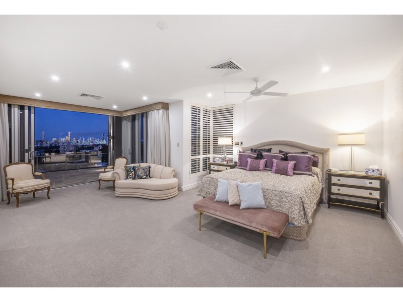 8/288 Swann Road, St Lucia QLD 4067