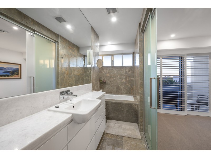 8/288 Swann Road, St Lucia QLD 4067