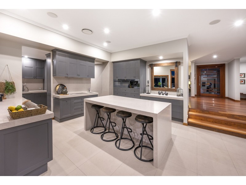 63 Greentrees Avenue, Brookfield QLD 4069